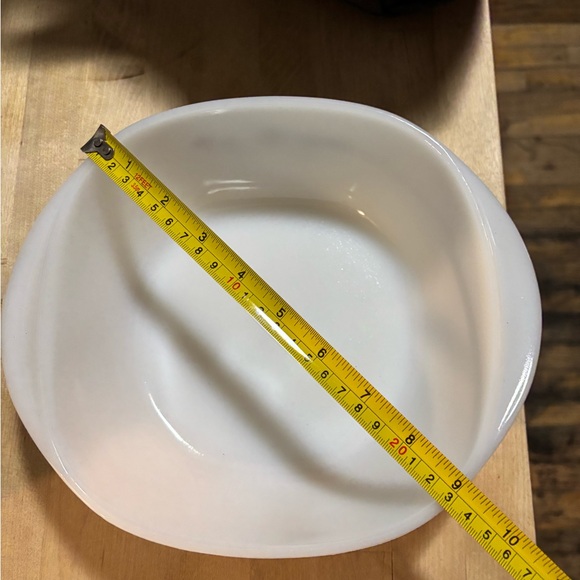 Vintage Dynaware PYR-O-REY Casserole Dish - Picture 4 of 4